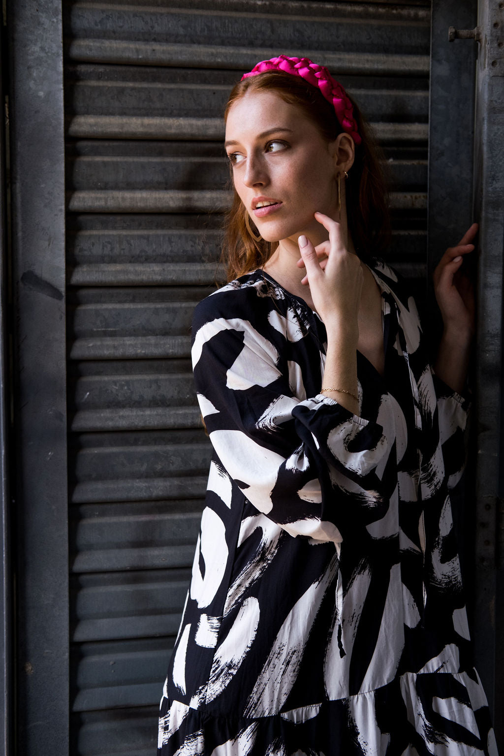 The Sarah - Long Sleeve Black & White paint